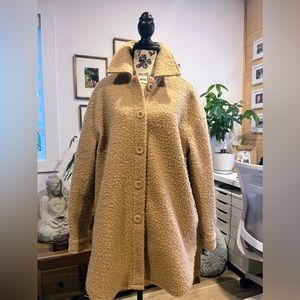 ONLY shacket in medium. Excellent condition!!!